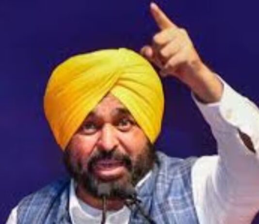 ਨਸ਼ਿਆਂ ‘ਤੇ ਸਰਜੀਕਲ ਸਟ੍ਰਾਈਕ! ਇੱਕ ਸਾਲ ਵਿੱਚ 51,648 ਨਸ਼ਾ ਤਸਕਰ ਗ੍ਰਿਫ਼ਤਾਰ, 2,277 ਕਿਲੋ ਹੈਰੋਇਨ ਜ਼ਬਤ | ਪੰਜਾਬ ਖ਼ਬਰਾਂ ਨਸ਼ਿਆਂ 'ਤੇ ਸਰਜੀਕਲ ਸਟ੍ਰਾਈਕ! ਇੱਕ ਸਾਲ ਵਿੱਚ 51,648 ਨਸ਼ਾ ਤਸਕਰ ਗ੍ਰਿਫ਼ਤਾਰ, 2,277 ਕਿਲੋ ਹੈਰੋਇਨ ਜ਼ਬਤ | ਪੰਜਾਬ ਖ਼ਬਰਾਂ