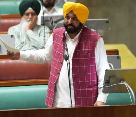 ਭਾਰਤ-ਅਮਰੀਕਾ ਟ੍ਰੇਡ ਡੀਲ ਤਿੰਨ ਕਾਲੇ ਖੇਤੀ ਕਾਨੂੰਨਾਂ ਨਾਲੋਂ ਵੀ ਖ਼ਤਰਨਾਕ : CM ਭਗਵੰਤ ਮਾਨ | ਪੰਜਾਬ ਖ਼ਬਰਾਂ ਭਾਰਤ-ਅਮਰੀਕਾ ਟ੍ਰੇਡ ਡੀਲ ਤਿੰਨ ਕਾਲੇ ਖੇਤੀ ਕਾਨੂੰਨਾਂ ਨਾਲੋਂ ਵੀ ਖ਼ਤਰਨਾਕ : CM ਭਗਵੰਤ ਮਾਨ | ਪੰਜਾਬ ਖ਼ਬਰਾਂ