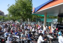 ਪੰਜਾਬ ਵਿੱਚ ਪੈਟਰੋਲ ਪੰਪਾਂ ‘ਤੇ ਖੁੱਲ੍ਹਾ ਤੇਲ ਬੰਦ, ਜੰਗ ਅਤੇ ਅਫ਼ਵਾਹਾਂ ਕਾਰਨ ਵਧੀ ਮੰਗ, Petrol pumps in Punjab open, demand increases due to war and rumours | ਪੰਜਾਬ ਖ਼ਬਰਾਂ ਪੰਜਾਬ ਵਿੱਚ ਪੈਟਰੋਲ ਪੰਪਾਂ 'ਤੇ ਖੁੱਲ੍ਹਾ ਤੇਲ ਬੰਦ, ਜੰਗ ਅਤੇ ਅਫ਼ਵਾਹਾਂ ਕਾਰਨ ਵਧੀ ਮੰਗ, Petrol pumps in Punjab open, demand increases due to war and rumours | ਪੰਜਾਬ ਖ਼ਬਰਾਂ