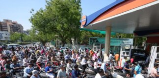 ਪੰਜਾਬ ਵਿੱਚ ਪੈਟਰੋਲ ਪੰਪਾਂ ‘ਤੇ ਖੁੱਲ੍ਹਾ ਤੇਲ ਬੰਦ, ਜੰਗ ਅਤੇ ਅਫ਼ਵਾਹਾਂ ਕਾਰਨ ਵਧੀ ਮੰਗ, Petrol pumps in Punjab open, demand increases due to war and rumours | ਪੰਜਾਬ ਖ਼ਬਰਾਂ ਪੰਜਾਬ ਵਿੱਚ ਪੈਟਰੋਲ ਪੰਪਾਂ 'ਤੇ ਖੁੱਲ੍ਹਾ ਤੇਲ ਬੰਦ, ਜੰਗ ਅਤੇ ਅਫ਼ਵਾਹਾਂ ਕਾਰਨ ਵਧੀ ਮੰਗ, Petrol pumps in Punjab open, demand increases due to war and rumours | ਪੰਜਾਬ ਖ਼ਬਰਾਂ