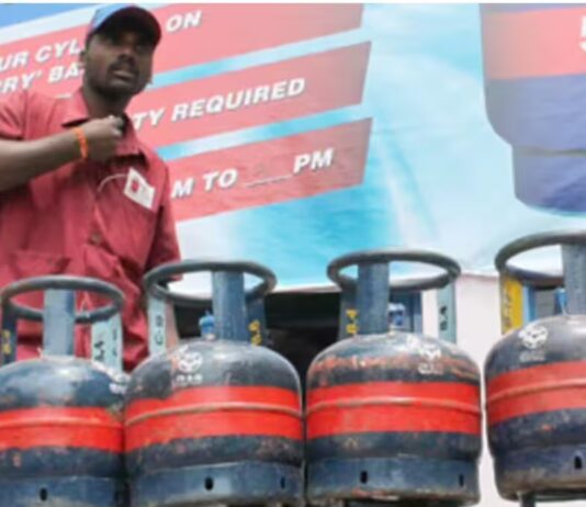 Five Kg Cylinder:ਕਿਸ ਨੂੰ ਦਿੱਤਾ ਜਾ ਰਿਹੈ 5 KG ਦਾ LPG ਸਿਲੰਡਰ ਅਤੇ ਕੀ ਹੈ ਪ੍ਰਕਿਰਿਆ, ਕਿਹੜੇ ਡਾਕੂਮੈਂਟਸ ਦੀ ਲੋੜ ਹੈ? Who is being given a 5 KG LPG cylinder and what is the process, what documents are required? | ਪੰਜਾਬ ਖ਼ਬਰਾਂ Five Kg Cylinder:ਕਿਸ ਨੂੰ ਦਿੱਤਾ ਜਾ ਰਿਹੈ 5 KG ਦਾ LPG ਸਿਲੰਡਰ ਅਤੇ ਕੀ ਹੈ ਪ੍ਰਕਿਰਿਆ, ਕਿਹੜੇ ਡਾਕੂਮੈਂਟਸ ਦੀ ਲੋੜ ਹੈ? Who is being given a 5 KG LPG cylinder and what is the process, what documents are required? | ਪੰਜਾਬ ਖ਼ਬਰਾਂ