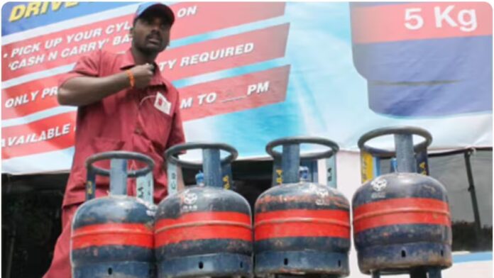 1774628007_Five-Kg-LPG-Cylinder-2026-03-aa9781596ff43d30f84dd329ad51a28e-1200x675.jpg Five Kg Cylinder:ਕਿਸ ਨੂੰ ਦਿੱਤਾ ਜਾ ਰਿਹੈ 5 KG ਦਾ LPG ਸਿਲੰਡਰ ਅਤੇ ਕੀ ਹੈ ਪ੍ਰਕਿਰਿਆ, ਕਿਹੜੇ ਡਾਕੂਮੈਂਟਸ ਦੀ ਲੋੜ ਹੈ? Who is being given a 5 KG LPG cylinder and what is the process, what documents are required? | ਪੰਜਾਬ ਖ਼ਬਰਾਂ