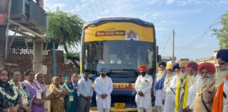 ਮੁੱਖ ਮੰਤਰੀ ਤੀਰਥ ਯਾਤਰਾ ਤਹਿਤ ਪਿੰਡ ਚੰਦਬਾਜਾ ਤੋਂ ਸ਼ਰਧਾਲੂਆਂ ਦੀ ਬੱਸ ਧਾਰਮਿਕ ਅਸਥਾਨਾਂ ਲਈ ਰਵਾਨਾ ਮੁੱਖ ਮੰਤਰੀ ਤੀਰਥ ਯਾਤਰਾ ਤਹਿਤ ਪਿੰਡ ਚੰਦਬਾਜਾ ਤੋਂ ਸ਼ਰਧਾਲੂਆਂ ਦੀ ਬੱਸ ਧਾਰਮਿਕ ਅਸਥਾਨਾਂ ਲਈ ਰਵਾਨਾ