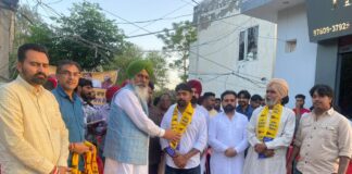 ਵੱਖ ਵੱਖ ਪਾਰਟੀਆਂ ਦੇ ਨੁਮਾਇੰਦੇ ਆਪਣੇ ਸਾਥੀਆਂ ਸਮੇਤ ਆਮ ਆਦਮੀ ਪਾਰਟੀ ਵਿੱਚ ਸ਼ਾਮਿਲ ਹੋਏ| ਵੱਖ ਵੱਖ ਪਾਰਟੀਆਂ ਦੇ ਨੁਮਾਇੰਦੇ ਆਪਣੇ ਸਾਥੀਆਂ ਸਮੇਤ ਆਮ ਆਦਮੀ ਪਾਰਟੀ ਵਿੱਚ ਹੋਏ ਸ਼ਾਮਿਲ ਹੋਏ