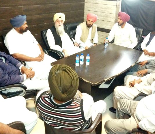 ਸਪੀਕਰ ਪੰਜਾਬ ਵਿਧਾਨ ਸਭਾ ਵੱਲੋਂ ਬਾਬਾ ਕਾਲਾ ਮਹਿਰ ਜੀ ਦੇ ਸਲਾਨਾ ਜੋੜ ਮੇਲੇ ਵਿੱਚ ਸ਼ਿਰਕਤ ਸਪੀਕਰ ਪੰਜਾਬ ਵਿਧਾਨ ਸਭਾ ਵੱਲੋਂ ਬਾਬਾ ਕਾਲਾ ਮਹਿਰ ਜੀ ਦੇ ਸਲਾਨਾ ਜੋੜ ਮੇਲੇ ਵਿੱਚ ਸ਼ਿਰਕਤ