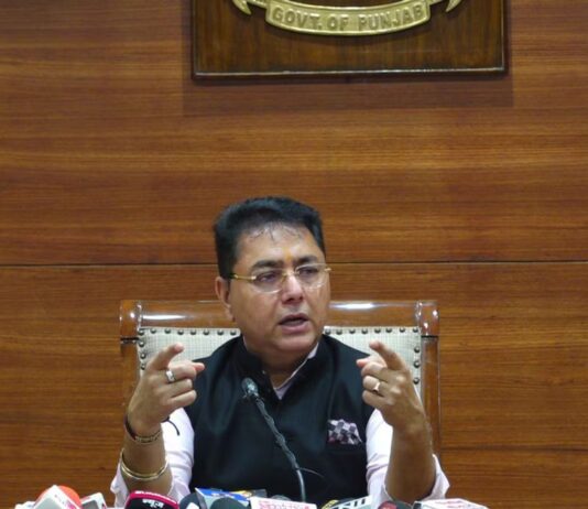 ਅਮਨ ਅਰੋੜਾ ਨੇ ਰਸੋਈ ਗੈਸ ਦੀਆਂ ਵਧਦੀਆਂ ਕੀਮਤਾਂ ‘ਤੇ ਕੀਤੀ ਸਪੱਸ਼ਟ ਜਵਾਬ ਦੀ ਮੰਗ, Aman Arora demands a clear answer on the rising prices of cooking gas | ਪੰਜਾਬ ਖ਼ਬਰਾਂ ਅਮਨ ਅਰੋੜਾ ਨੇ ਰਸੋਈ ਗੈਸ ਦੀਆਂ ਵਧਦੀਆਂ ਕੀਮਤਾਂ 'ਤੇ ਕੀਤੀ ਸਪੱਸ਼ਟ ਜਵਾਬ ਦੀ ਮੰਗ, Aman Arora demands a clear answer on the rising prices of cooking gas | ਪੰਜਾਬ ਖ਼ਬਰਾਂ