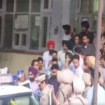 ਲਾਲਜੀਤ ਭੁੱਲਰ ਦੀ ਪੇਸ਼ੀ ਦੌਰਾਨ ਕੌਣ ਲਗਾ ਰਿਹਾ ਸੀ ਜ਼ਿੰਦਾਬਾਦ ਦੇ ਨਾਅਰੇ ? 5 ਦਿਨ ਦੇ ਰਿਮਾਂਡ ‘ਚ ਹੋ ਸਕਦੇ ਹਨ ਵੱਡੇ ਖੁਲਾਸੇ, Who was raising slogans of Zindabad during Laljit Bhullar’s appearance? Big revelations may be made during 5-day remand | ਪੰਜਾਬ ਖ਼ਬਰਾਂ ਲਾਲਜੀਤ ਭੁੱਲਰ ਦੀ ਪੇਸ਼ੀ ਦੌਰਾਨ ਕੌਣ ਲਗਾ ਰਿਹਾ ਸੀ ਜ਼ਿੰਦਾਬਾਦ ਦੇ ਨਾਅਰੇ ? 5 ਦਿਨ ਦੇ ਰਿਮਾਂਡ 'ਚ ਹੋ ਸਕਦੇ ਹਨ ਵੱਡੇ ਖੁਲਾਸੇ, Who was raising slogans of Zindabad during Laljit Bhullar's appearance? Big revelations may be made during 5-day remand | ਪੰਜਾਬ ਖ਼ਬਰਾਂ