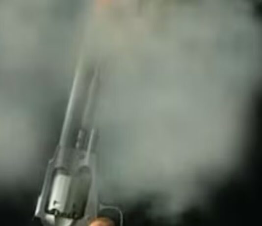 ਪੰਜਾਬ: ਦਿਨ-ਦਿਹਾੜੇ ਸਰਪੰਚ ਦੇ ਭਰਾ ਨੂੰ ਮਾਰੀਆਂ ਗੋਲੀਆਂ… | ਪੰਜਾਬ ਖ਼ਬਰਾਂ ਪੰਜਾਬ: ਦਿਨ-ਦਿਹਾੜੇ ਸਰਪੰਚ ਦੇ ਭਰਾ ਨੂੰ ਮਾਰੀਆਂ ਗੋਲੀਆਂ... | ਪੰਜਾਬ ਖ਼ਬਰਾਂ