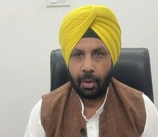 ਕਾਂਗਰਸ ਦਲਿਤਾਂ ਅਤੇ ਗਰੀਬਾਂ ਨੂੰ ਸਿਰਫ਼ ਵੋਟ ਬੈਂਕ ਮੰਨਦੀ ਹੈ: ਹਰਭਜਨ ਸਿੰਘ ਈਟੀਓ, Congress considers Dalits and poor only as vote banks: Harbhajan Singh ETO | ਪੰਜਾਬ ਖ਼ਬਰਾਂ ਕਾਂਗਰਸ ਦਲਿਤਾਂ ਅਤੇ ਗਰੀਬਾਂ ਨੂੰ ਸਿਰਫ਼ ਵੋਟ ਬੈਂਕ ਮੰਨਦੀ ਹੈ: ਹਰਭਜਨ ਸਿੰਘ ਈਟੀਓ, Congress considers Dalits and poor only as vote banks: Harbhajan Singh ETO | ਪੰਜਾਬ ਖ਼ਬਰਾਂ
