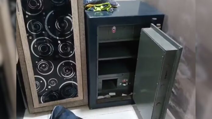 armed robbers loot 3 crore from jeweller house in gurdaspur scheme no 5 hs | ਗੁਰਦਾਸਪੁਰ ਖ਼ਬਰਾਂ (Gurdaspur News)