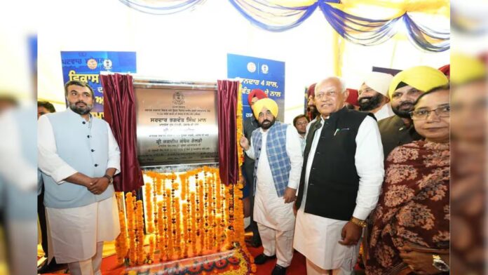 HYP_5812657_1_1-1200x800.jpg punjab cm bhagwant mann announces 300 km new roads and welfare scheme in jalalabad hs |