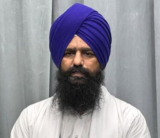 PU ‘ਚ ਸਿੱਖ ਵਿਦਿਆਰਥੀਆਂ ਨਾਲ ਧੱਕੇਸ਼ਾਹੀ, ਦਸਤਾਰਾਂ ਤੇ ਕਕਾਰਾਂ ਦੇ ਨਿਰਾਦਰ ਦੀ ਜਥੇਦਾਰ ਗੜਗੱਜ ਵੱਲੋਂ ਨਿੰਦਾ… | ਪੰਜਾਬ ਖ਼ਬਰਾਂ PU 'ਚ ਸਿੱਖ ਵਿਦਿਆਰਥੀਆਂ ਨਾਲ ਧੱਕੇਸ਼ਾਹੀ, ਦਸਤਾਰਾਂ ਤੇ ਕਕਾਰਾਂ ਦੇ ਨਿਰਾਦਰ ਦੀ ਜਥੇਦਾਰ ਗੜਗੱਜ ਵੱਲੋਂ ਨਿੰਦਾ... | ਪੰਜਾਬ ਖ਼ਬਰਾਂ