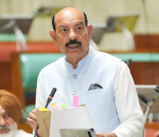 ਅਬੋਹਰ ਇਲਾਕੇ ਵਿੱਚ ਬਾਗ਼ਬਾਨੀ ਦੇ ਵਿਕਾਸ ਲਈ 27.73 ਕਰੋੜ ਰੁਪਏ ਦੇ ਪ੍ਰੋਜੈਕਟ ਪ੍ਰਗਤੀ ਅਧੀਨ; ਦੂਜੇ ਪੜਾਅ ਵਿੱਚ ਹੋਰ 15 ਪਿੰਡ ਸ਼ਾਮਲ ਕੀਤੇ ਜਾਣਗੇ: ਮੋਹਿੰਦਰ ਭਗਤ ਅਬੋਹਰ ਇਲਾਕੇ ਵਿੱਚ ਬਾਗ਼ਬਾਨੀ ਦੇ ਵਿਕਾਸ ਲਈ 27.73 ਕਰੋੜ ਰੁਪਏ ਦੇ ਪ੍ਰੋਜੈਕਟ ਪ੍ਰਗਤੀ ਅਧੀਨ; ਦੂਜੇ ਪੜਾਅ ਵਿੱਚ ਹੋਰ 15 ਪਿੰਡ ਸ਼ਾਮਲ ਕੀਤੇ ਜਾਣਗੇ: ਮੋਹਿੰਦਰ ਭਗਤ