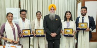 ਸਪੀਕਰ ਵੱਲੋਂ ਪੰਜਾਬ ਵਿਧਾਨ ਸਭਾ ਹਾਲ ਵਿੱਚ ਮੌਜੂਦਾ ਵਿਧਾਇਕਾਂ ਦੀਆਂ ਲਗਾਈਆਂ ਫੋਟੋਆਂ ਦਾ ਉਦਘਾਟਨ ਸਪੀਕਰ ਵੱਲੋਂ ਪੰਜਾਬ ਵਿਧਾਨ ਸਭਾ ਹਾਲ ਵਿੱਚ ਮੌਜੂਦਾ ਵਿਧਾਇਕਾਂ ਦੀਆਂ ਲਗਾਈਆਂ ਫੋਟੋਆਂ ਦਾ ਉਦਘਾਟਨ