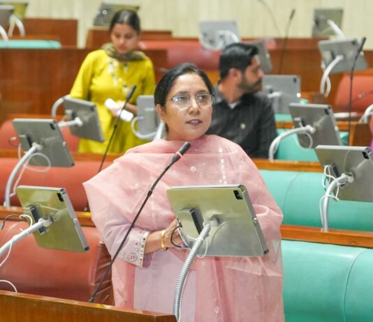 ਮਹਿਲਾਵਾਂ ਦੇ ਸਨਮਾਨ ਅਤੇ ਸਸ਼ਕਤੀਕਰਨ ਵੱਲ ਇਤਿਹਾਸਕ ਬਜਟ: ਡਾ. ਬਲਜੀਤ ਕੌਰ ਮਹਿਲਾਵਾਂ ਦੇ ਸਨਮਾਨ ਅਤੇ ਸਸ਼ਕਤੀਕਰਨ ਵੱਲ ਇਤਿਹਾਸਕ ਬਜਟ: ਡਾ. ਬਲਜੀਤ ਕੌਰ