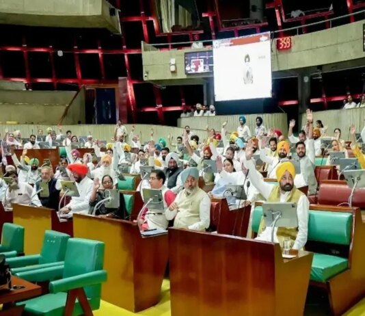 ਪੰਜਾਬ ਵਿਧਾਨ ਸਭਾ ਵਿੱਚ ਪਾਸ ਕੀਤੇ ਗਏ ਦੋ ਮਹੱਤਵਪੂਰਨ ਬਿਲ, ਕਾਂਸ਼ੀ ਰਾਮ ਨੂੰ ਭਾਰਤ ਰਤਨ ਦੇਣ ਦੀ ਸਿਫਾਰਸ਼, Two important bills passed in Punjab Vidhan Sabha, recommendation to confer Bharat Ratna on Kanshi Ram | ਪੰਜਾਬ ਖ਼ਬਰਾਂ ਪੰਜਾਬ ਵਿਧਾਨ ਸਭਾ ਵਿੱਚ ਪਾਸ ਕੀਤੇ ਗਏ ਦੋ ਮਹੱਤਵਪੂਰਨ ਬਿਲ, ਕਾਂਸ਼ੀ ਰਾਮ ਨੂੰ ਭਾਰਤ ਰਤਨ ਦੇਣ ਦੀ ਸਿਫਾਰਸ਼, Two important bills passed in Punjab Vidhan Sabha, recommendation to confer Bharat Ratna on Kanshi Ram | ਪੰਜਾਬ ਖ਼ਬਰਾਂ