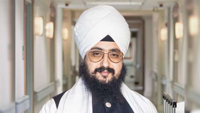 ਸੰਤ ਰਣਜੀਤ ਸਿੰਘ ਢੱਡਰੀ ਵਾਲਿਆਂ ਨੂੰ HC ਵੱਲੋਂ ਰਾਹਤ, ਸ੍ਰੀ ਫਤਿਹਗੜ੍ਹ ਸਾਹਿਬ ਕੋਰਟ ਵੱਲੋਂ ਤਲਬ ਹੋਣ ਦੇ ਆਦੇਸ਼ਾਂ 'ਤੇ ਲਗਾਈ ਰੋਕ, HC grants relief to Sant Ranjit Singh Dhadri Wale, stays summoning orders from Sri Fatehgarh Sahib Court | ਪੰਜਾਬ ਖ਼ਬਰਾਂ