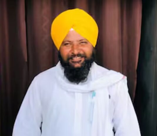 ਤਰਨਤਾਰਨ ਸਰਪੰਚ ਕਤਲਕਾਂਡ ਦੇ ਸ਼ੂਟਰਾਂ ਤੇ ਪੁਲਿਸ ਵਿਚਾਲੇ ਚੱਲੀਆਂ ਗੋਲੀਆਂ, ਪੁਲਿਸ ‘ਤੇ AK-47 ਨਾਲ ਫਾਇਰਿੰਗ… | ਪੰਜਾਬ ਖ਼ਬਰਾਂ ਤਰਨਤਾਰਨ ਸਰਪੰਚ ਕਤਲਕਾਂਡ ਦੇ ਸ਼ੂਟਰਾਂ ਤੇ ਪੁਲਿਸ ਵਿਚਾਲੇ ਚੱਲੀਆਂ ਗੋਲੀਆਂ, ਪੁਲਿਸ 'ਤੇ AK-47 ਨਾਲ ਫਾਇਰਿੰਗ... | ਪੰਜਾਬ ਖ਼ਬਰਾਂ