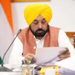 ਨਸ਼ਿਆਂ ਦੀ ਆਦਤ ਤੋਂ ਰੁਜ਼ਗਾਰ ਤੱਕ: ਨਸ਼ਿਆਂ ਤੋਂ ਉਭਰਨ ਦੀਆਂ ਕਹਾਣੀਆਂ ਭਗਵੰਤ ਮਾਨ ਸਰਕਾਰ ਦੀ ‘ਯੁੱਧ ਨਸ਼ਿਆਂ ਵਿਰੁੱਧ’ ਮੁਹਿੰਮ ਦੀ ਜ਼ਮੀਨੀ ਪੱਧਰ ‘ਤੇ ਪ੍ਰਭਾਵਸ਼ੀਲਤਾ ਦਾ ਪ੍ਰਤੱਖ ਪ੍ਰਮਾਣ ਨਸ਼ਿਆਂ ਦੀ ਆਦਤ ਤੋਂ ਰੁਜ਼ਗਾਰ ਤੱਕ: ਨਸ਼ਿਆਂ ਤੋਂ ਉਭਰਨ ਦੀਆਂ ਕਹਾਣੀਆਂ ਭਗਵੰਤ ਮਾਨ ਸਰਕਾਰ ਦੀ 'ਯੁੱਧ ਨਸ਼ਿਆਂ ਵਿਰੁੱਧ' ਮੁਹਿੰਮ ਦੀ ਜ਼ਮੀਨੀ ਪੱਧਰ 'ਤੇ ਪ੍ਰਭਾਵਸ਼ੀਲਤਾ ਦਾ ਪ੍ਰਤੱਖ ਪ੍ਰਮਾਣ