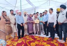 ਏ.ਡੀ.ਜੀ.ਪੀ ਪੰਜਾਬ, ਐੱਮ ਐੱਫ ਫਾਰੂਕੀ ਅਤੇ ਐਡਵੋਕੇਟ ਜਗਰੂਪ ਸਿੰਘ ਸੇਖਵਾਂ ਸਮੇਤ ਵੱਖ-ਵੱਖ ਸਖਸ਼ੀਅਤਾਂ ਵਲੋਂ ਸ਼ਰਧਾ ਦੇ ਫੁੱਲ ਭੇਂਟ ਏ.ਡੀ.ਜੀ.ਪੀ ਪੰਜਾਬ, ਐੱਮ ਐੱਫ ਫਾਰੂਕੀ ਅਤੇ ਐਡਵੋਕੇਟ ਜਗਰੂਪ ਸਿੰਘ ਸੇਖਵਾਂ ਸਮੇਤ ਵੱਖ-ਵੱਖ ਸਖਸ਼ੀਅਤਾਂ ਵਲੋਂ ਸ਼ਰਧਾ ਦੇ ਫੁੱਲ ਭੇਂਟ