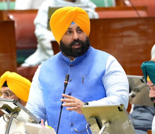 ਪੰਜਾਬ ਬਜਟ 2026-27 ਬੱਚਿਆਂ ਦੇ ਰੌਸ਼ਨ ਭਵਿੱਖ ‘ਤੇ ਕੇਂਦਰਿਤ: ਹਰਜੋਤ ਬੈਂਸ ਪੰਜਾਬ ਬਜਟ 2026-27 ਬੱਚਿਆਂ ਦੇ ਰੌਸ਼ਨ ਭਵਿੱਖ ‘ਤੇ ਕੇਂਦਰਿਤ: ਹਰਜੋਤ ਬੈਂਸ