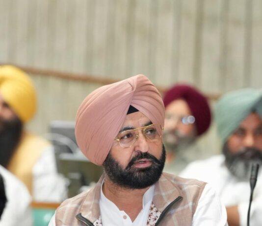 ਪਾਣੀ ਦੀ ਕਿੱਲਤ ਵਾਲੇ 1230 ਪਿੰਡਾਂ ਤੇ 125 ਬਸਤੀਆਂ ਵਿੱਚ ਜਲ ਸਪਲਾਈ ਅਤੇ 88 ਯੂਰੇਨੀਅਮ-ਪ੍ਰਭਾਵਿਤ ਖੇਤਰਾਂ ਲਈ ਨਵੇਂ ਪ੍ਰਾਜੈਕਟਾਂ ਵਾਸਤੇ 1487 ਕਰੋੜ ਰੁਪਏ ਰੱਖੇ: ਹਰਦੀਪ ਸਿੰਘ ਮੁੰਡੀਆਂ ਪਾਣੀ ਦੀ ਕਿੱਲਤ ਵਾਲੇ 1230 ਪਿੰਡਾਂ ਤੇ 125 ਬਸਤੀਆਂ ਵਿੱਚ ਜਲ ਸਪਲਾਈ ਅਤੇ 88 ਯੂਰੇਨੀਅਮ-ਪ੍ਰਭਾਵਿਤ ਖੇਤਰਾਂ ਲਈ ਨਵੇਂ ਪ੍ਰਾਜੈਕਟਾਂ ਵਾਸਤੇ 1487 ਕਰੋੜ ਰੁਪਏ ਰੱਖੇ: ਹਰਦੀਪ ਸਿੰਘ ਮੁੰਡੀਆਂ