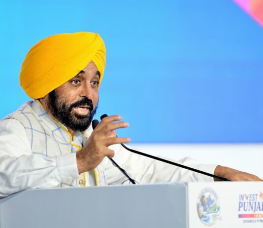 ਭਾਜਪਾ ਦੀ ਅਗਵਾਈ ਵਾਲੀ ਕੇਂਦਰ ਸਰਕਾਰ ਦੀ ਨਖਿੱਧ ਵਿਦੇਸ਼ ਨੀਤੀ ਨੇ ਦੇਸ਼ ਨੂੰ ਤੇਲ ਤੇ ਗੈਸ ਸੰਕਟ ਵਿੱਚ ਧੱਕਿਆ-ਮੁੱਖ ਮੰਤਰੀ ਭਗਵੰਤ ਸਿੰਘ ਮਾਨ ਭਾਜਪਾ ਦੀ ਅਗਵਾਈ ਵਾਲੀ ਕੇਂਦਰ ਸਰਕਾਰ ਦੀ ਨਖਿੱਧ ਵਿਦੇਸ਼ ਨੀਤੀ ਨੇ ਦੇਸ਼ ਨੂੰ ਤੇਲ ਤੇ ਗੈਸ ਸੰਕਟ ਵਿੱਚ ਧੱਕਿਆ-ਮੁੱਖ ਮੰਤਰੀ ਭਗਵੰਤ ਸਿੰਘ ਮਾਨ