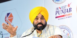 ਪੰਜਾਬ ਵੱਲੋਂ ਸਰਕਾਰੀ ਸਕੂਲਾਂ ਦੀ ਨੁਹਾਰ ਬਦਲਣ ਲਈ ਇਤਿਹਾਸਕ ਮਿਸ਼ਨ ਦੀ ਸ਼ੁਰੂਆਤ, ਵਿਸ਼ਵ ਬੈਂਕ ਨਾਲ 3,500 ਕਰੋੜ ਰੁਪਏ ਦਾ ਸਮਝੌਤਾ: ਮੁੱਖ ਮੰਤਰੀ ਭਗਵੰਤ ਸਿੰਘ ਮਾਨ ਪੰਜਾਬ ਵੱਲੋਂ ਸਰਕਾਰੀ ਸਕੂਲਾਂ ਦੀ ਨੁਹਾਰ ਬਦਲਣ ਲਈ ਇਤਿਹਾਸਕ ਮਿਸ਼ਨ ਦੀ ਸ਼ੁਰੂਆਤ, ਵਿਸ਼ਵ ਬੈਂਕ ਨਾਲ 3,500 ਕਰੋੜ ਰੁਪਏ ਦਾ ਸਮਝੌਤਾ: ਮੁੱਖ ਮੰਤਰੀ ਭਗਵੰਤ ਸਿੰਘ ਮਾਨ