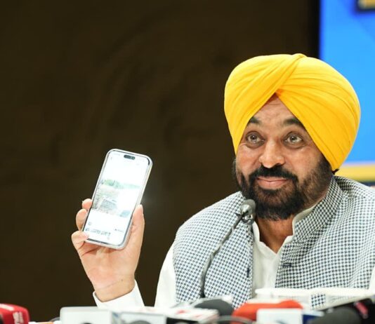 ਪੰਜਾਬ ਵੱਲੋਂ ਰਾਜਸਥਾਨ ਸਰਕਾਰ ਪਾਸੋਂ ਦਹਾਕਿਆਂ ਤੋਂ ਪਾਣੀ ਦੀ ਵਰਤੋਂ ਦਾ 1.44 ਲੱਖ ਕਰੋੜ ਰੁਪਏ ਦਾ ਬਕਾਇਆ ਵਸੂਲਿਆ ਜਾਵੇਗਾ-ਮੁੱਖ ਮੰਤਰੀ ਭਗਵੰਤ ਸਿੰਘ ਮਾਨ ਪੰਜਾਬ ਵੱਲੋਂ ਰਾਜਸਥਾਨ ਸਰਕਾਰ ਪਾਸੋਂ ਦਹਾਕਿਆਂ ਤੋਂ ਪਾਣੀ ਦੀ ਵਰਤੋਂ ਦਾ 1.44 ਲੱਖ ਕਰੋੜ ਰੁਪਏ ਦਾ ਬਕਾਇਆ ਵਸੂਲਿਆ ਜਾਵੇਗਾ-ਮੁੱਖ ਮੰਤਰੀ ਭਗਵੰਤ ਸਿੰਘ ਮਾਨ