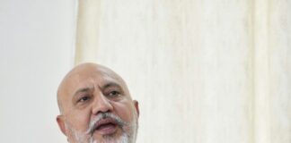 เจธเฉเจเจฌเฉเจฐ เจฌเจพเจฆเจฒ เจฆเฉ เจฆเฉเจธเจผเจพเจ ‘เจคเฉ เจฌเจฒเจคเฉเจ เจชเฉฐเจจเฉ เจฆเจพ เจคเจฟเฉฑเจเจพ เจชเจฒเจเจตเจพเจฐ, เจเจฟเจนเจพ- เจเจชเจฃเฉ เจฏเจพเจฆเจพเจธเจผเจค เจธเฉเจงเจพเจฐเจจ เจฌเจพเจฆเจฒ, เจฌเฉเจ
เจฆเจฌเฉ เจฆเจพ เจเจพเจฒเจพ เจเจคเจฟเจนเจพเจธ เจคเฉเจนเจพเจกเจพ เจนเฉ เจธเฉเจเจฌเฉเจฐ เจฌเจพเจฆเจฒ เจฆเฉ เจฆเฉเจธเจผเจพเจ 'เจคเฉ เจฌเจฒเจคเฉเจ เจชเฉฐเจจเฉ เจฆเจพ เจคเจฟเฉฑเจเจพ เจชเจฒเจเจตเจพเจฐ, เจเจฟเจนเจพ- เจเจชเจฃเฉ เจฏเจพเจฆเจพเจธเจผเจค เจธเฉเจงเจพเจฐเจจ เจฌเจพเจฆเจฒ, เจฌเฉเจ
เจฆเจฌเฉ เจฆเจพ เจเจพเจฒเจพ เจเจคเจฟเจนเจพเจธ เจคเฉเจนเจพเจกเจพ เจนเฉ