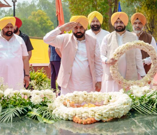 ਸ਼ਹੀਦ-ਏ-ਆਜ਼ਮ ਭਗਤ ਸਿੰਘ, ਰਾਜਗੁਰੂ ਅਤੇ ਸੁਖਦੇਵ ਨੂੰ ‘ਭਾਰਤ ਰਤਨ’ ਦਿੱਤੇ ਜਾਣ ਦੀ ਮੰਗ ਕੀਤੀ ਸੀ ਪਰ ਭਾਜਪਾ ਸਰਕਾਰ ਨੇ ਨਹੀਂ ਮੰਨੀ: ਮੁੱਖ ਮੰਤਰੀ ਭਗਵੰਤ ਸਿੰਘ ਮਾਨ ਸ਼ਹੀਦ-ਏ-ਆਜ਼ਮ ਭਗਤ ਸਿੰਘ, ਰਾਜਗੁਰੂ ਅਤੇ ਸੁਖਦੇਵ ਨੂੰ ‘ਭਾਰਤ ਰਤਨ’ ਦਿੱਤੇ ਜਾਣ ਦੀ ਮੰਗ ਕੀਤੀ ਸੀ ਪਰ ਭਾਜਪਾ ਸਰਕਾਰ ਨੇ ਨਹੀਂ ਮੰਨੀ: ਮੁੱਖ ਮੰਤਰੀ ਭਗਵੰਤ ਸਿੰਘ ਮਾਨ