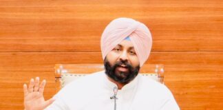 ਭਗਵੰਤ ਮਾਨ ਸਰਕਾਰ ਨੰਗਲ ’ਚ 800 ਏਕੜ ਤੋਂ ਵੱਧ ਸਰਪਲੱਸ ਜ਼ਮੀਨ ਦੇ ਮਾਲਕੀ ਹੱਕ ਵਸਨੀਕਾਂ ਨੂੰ ਦੇਵੇਗੀ: ਹਰਜੋਤ ਸਿੰਘ ਬੈਂਸ ਭਗਵੰਤ ਮਾਨ ਸਰਕਾਰ ਨੰਗਲ ’ਚ 800 ਏਕੜ ਤੋਂ ਵੱਧ ਸਰਪਲੱਸ ਜ਼ਮੀਨ ਦੇ ਮਾਲਕੀ ਹੱਕ ਵਸਨੀਕਾਂ ਨੂੰ ਦੇਵੇਗੀ: ਹਰਜੋਤ ਸਿੰਘ ਬੈਂਸ