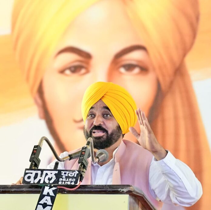 ਸਿਆਸਤਦਾਨਾਂ ਨੇ ਆਪਣੇ ਆਗੂਆਂ ਦੇ ਨਾਮ ’ਤੇ ਸ਼ਾਨਦਾਰ ਯਾਦਗਾਰਾਂ ਬਣਾਈਆਂ, ਪਰ ਸ਼ਹੀਦ-ਏ-ਆਜ਼ਮ ਭਗਤ ਸਿੰਘ ਨੂੰ ਅੱਖੋਂ ਪਰੋਖੇ ਕੀਤਾ: ਮੁੱਖ ਮੰਤਰੀ ਭਗਵੰਤ ਸਿੰਘ ਮਾਨ