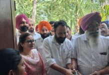 ਮਾਲੇਰਕੋਟਲਾ ਵਿੱਚ 5 ਨਵੇਂ ਆਮ ਆਦਮੀ ਕਲੀਨਿਕ ਲੋਕ ਅਰਪਿਤ, ਜ਼ਿਲ੍ਹੇ ਵਿੱਚ ਕੁੱਲ ਗਿਣਤੀ 14 ਹੋਈ ਮਾਲੇਰਕੋਟਲਾ ਵਿੱਚ 5 ਨਵੇਂ ਆਮ ਆਦਮੀ ਕਲੀਨਿਕ ਲੋਕ ਅਰਪਿਤ, ਜ਼ਿਲ੍ਹੇ ਵਿੱਚ ਕੁੱਲ ਗਿਣਤੀ 14 ਹੋਈ