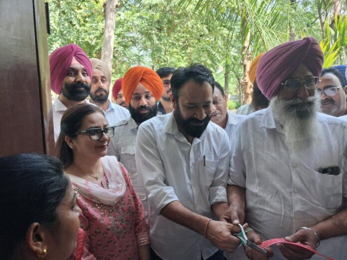 WhatsApp-Image-2026-03-28-at-5.54.41-PM.jpeg ਮਾਲੇਰਕੋਟਲਾ ਵਿੱਚ 5 ਨਵੇਂ ਆਮ ਆਦਮੀ ਕਲੀਨਿਕ ਲੋਕ ਅਰਪਿਤ, ਜ਼ਿਲ੍ਹੇ ਵਿੱਚ ਕੁੱਲ ਗਿਣਤੀ 14 ਹੋਈ