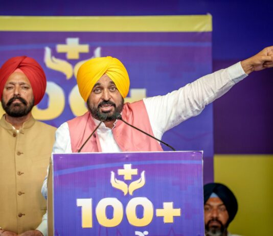 ਅਸੀਂ 13 ਅਪ੍ਰੈਲ ਨੂੰ ‘ਬੇਅਦਬੀ’ ਕਾਨੂੰਨ ਵਿੱਚ ਸੋਧ ਕਰਾਂਗੇ; ਸ੍ਰੀ ਗੁਰੂ ਗ੍ਰੰਥ ਸਾਹਿਬ ਦੀ ਬੇਅਦਬੀ ਕਰਨ ਵਾਲੇ ਕਿਸੇ ਵੀ ਸ਼ਖ਼ਸ ਨੂੰ 10 ਸਾਲ ਤੋਂ ਲੈ ਕੇ ਉਮਰ ਕੈਦ ਤੱਕ ਦੀ ਸਜ਼ਾ ਹੋਵੇਗੀ: ਭਗਵੰਤ ਸਿੰਘ ਮਾਨ ਅਸੀਂ 13 ਅਪ੍ਰੈਲ ਨੂੰ 'ਬੇਅਦਬੀ' ਕਾਨੂੰਨ ਵਿੱਚ ਸੋਧ ਕਰਾਂਗੇ; ਸ੍ਰੀ ਗੁਰੂ ਗ੍ਰੰਥ ਸਾਹਿਬ ਦੀ ਬੇਅਦਬੀ ਕਰਨ ਵਾਲੇ ਕਿਸੇ ਵੀ ਸ਼ਖ਼ਸ ਨੂੰ 10 ਸਾਲ ਤੋਂ ਲੈ ਕੇ ਉਮਰ ਕੈਦ ਤੱਕ ਦੀ ਸਜ਼ਾ ਹੋਵੇਗੀ: ਭਗਵੰਤ ਸਿੰਘ ਮਾਨ