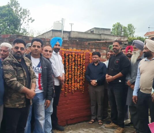 ਪੰਜਾਬ ਸਰਕਾਰ ਪਿੰਡਾਂ ’ਚ ਸਰਬਪੱਖੀ ਵਿਕਾਸ ਲਈ ਵਚਨਬੱਧ : ਡਾ. ਰਵਜੋਤ ਸਿੰਘ ਪੰਜਾਬ ਸਰਕਾਰ ਪਿੰਡਾਂ ’ਚ ਸਰਬਪੱਖੀ ਵਿਕਾਸ ਲਈ ਵਚਨਬੱਧ : ਡਾ. ਰਵਜੋਤ ਸਿੰਘ