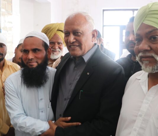 ਕੈਬਨਿਟ ਮੰਤਰੀ ਬਰਿੰਦਰ ਕੁਮਾਰ ਗੋਇਲ ਵੱਲੋਂ ਈਦ-ਉੱਲ-ਫ਼ਿਤਰ ਮੌਕੇ ਲੋਕਾਂ ਨੂੰ ਮੁਬਾਰਕਬਾਦ; ਅਮਨ, ਭਾਈਚਾਰੇ ਅਤੇ ਏਕਤਾ ਨੂੰ ਮਜ਼ਬੂਤ ਕਰਨ ਦਾ ਸੰਦੇਸ਼ ਕੈਬਨਿਟ ਮੰਤਰੀ ਬਰਿੰਦਰ ਕੁਮਾਰ ਗੋਇਲ ਵੱਲੋਂ ਈਦ-ਉੱਲ-ਫ਼ਿਤਰ ਮੌਕੇ ਲੋਕਾਂ ਨੂੰ ਮੁਬਾਰਕਬਾਦ; ਅਮਨ, ਭਾਈਚਾਰੇ ਅਤੇ ਏਕਤਾ ਨੂੰ ਮਜ਼ਬੂਤ ਕਰਨ ਦਾ ਸੰਦੇਸ਼