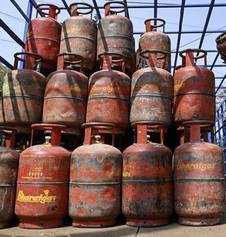 ਐੱਲ ਪੀ ਜੀ ਖਪਤਕਾਰ ਘਬਰਾਹਟ ਵਿੱਚ ਸਿਲੰਡਰ ਬੁੱਕ ਨਾ ਕਰਨ:ਅਧਿਕਾਰੀ