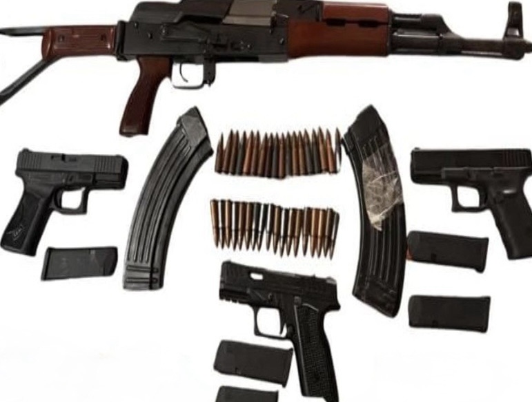 ਪਾਕਿ ਤੋਂ ਆਈ AK-47 ਰਾਈਫਲ, 3 ਪਿਸਤੌਲਾਂ ਤੇ 36 ਜ਼ਿੰਦਾ ਕਾਰਤੂਸਾਂ ਸਣੇ 2 ਗ੍ਰਿਫ਼ਤਾਰ