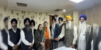 UK ਦੇ MP ਬੀਬੀ ਪ੍ਰੀਤ ਕੌਰ ਗਿੱਲ ਸੱਚਖੰਡ ਸ੍ਰੀ ਹਰਿਮੰਦਰ ਸਾਹਿਬ ਵਿਖੇ ਹੋਏ ਨਤਮਸਤਕ | ਪੰਜਾਬ ਖ਼ਬਰਾਂ UK ਦੇ MP ਬੀਬੀ ਪ੍ਰੀਤ ਕੌਰ ਗਿੱਲ ਸੱਚਖੰਡ ਸ੍ਰੀ ਹਰਿਮੰਦਰ ਸਾਹਿਬ ਵਿਖੇ ਹੋਏ ਨਤਮਸਤਕ | ਪੰਜਾਬ ਖ਼ਬਰਾਂ