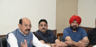 ਕੈਬਨਿਟ ਮੰਤਰੀ ਮੋਹਿੰਦਰ ਭਗਤ ਵੱਲੋਂ ਪੁਲਿਸ ਨੂੰ ‘ਯੁੱਧ ਨਸ਼ਿਆਂ ਵਿਰੁੱਧ’ ਤਹਿਤ ਨਸ਼ਾ ਵਿਰੋਧੀ ਕਾਰਵਾਈ ਤੇਜ਼ ਕਰਨ ਦੇ ਨਿਰਦੇਸ਼ ਕੈਬਨਿਟ ਮੰਤਰੀ ਮੋਹਿੰਦਰ ਭਗਤ ਵੱਲੋਂ ਪੁਲਿਸ ਨੂੰ ‘ਯੁੱਧ ਨਸ਼ਿਆਂ ਵਿਰੁੱਧ’ ਤਹਿਤ ਨਸ਼ਾ ਵਿਰੋਧੀ ਕਾਰਵਾਈ ਤੇਜ਼ ਕਰਨ ਦੇ ਨਿਰਦੇਸ਼