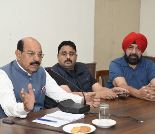 ਕੈਬਨਿਟ ਮੰਤਰੀ ਮੋਹਿੰਦਰ ਭਗਤ ਵੱਲੋਂ ਪੁਲਿਸ ਨੂੰ ‘ਯੁੱਧ ਨਸ਼ਿਆਂ ਵਿਰੁੱਧ’ ਤਹਿਤ ਨਸ਼ਾ ਵਿਰੋਧੀ ਕਾਰਵਾਈ ਤੇਜ਼ ਕਰਨ ਦੇ ਨਿਰਦੇਸ਼ ਕੈਬਨਿਟ ਮੰਤਰੀ ਮੋਹਿੰਦਰ ਭਗਤ ਵੱਲੋਂ ਪੁਲਿਸ ਨੂੰ ‘ਯੁੱਧ ਨਸ਼ਿਆਂ ਵਿਰੁੱਧ’ ਤਹਿਤ ਨਸ਼ਾ ਵਿਰੋਧੀ ਕਾਰਵਾਈ ਤੇਜ਼ ਕਰਨ ਦੇ ਨਿਰਦੇਸ਼