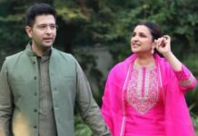 Raghav Chadha vs Parineeti Chopra Net Worth: ਰਾਘਵ ਚੱਢਾ ਜਾਂ ਪਰਿਣੀਤੀ ਚੋਪੜਾ ‘ਚੋਂ ਕੌਣ ਜ਼ਿਆਦਾ ਅਮੀਰ? ਕਮਾਈ ਦੀ ਦੌੜ ਵਿੱਚ ਕੌਣ ਹੈ ਅੱਗੇ? | ਪੰਜਾਬ ਖ਼ਬਰਾਂ Raghav Chadha vs Parineeti Chopra Net Worth: ਰਾਘਵ ਚੱਢਾ ਜਾਂ ਪਰਿਣੀਤੀ ਚੋਪੜਾ 'ਚੋਂ ਕੌਣ ਜ਼ਿਆਦਾ ਅਮੀਰ? ਕਮਾਈ ਦੀ ਦੌੜ ਵਿੱਚ ਕੌਣ ਹੈ ਅੱਗੇ? | ਪੰਜਾਬ ਖ਼ਬਰਾਂ