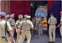 Chandigarh : PM ਮੋਦੀ ਦੇ ਖਿਲਾਫ ਬੋਲਣ ਵਾਲੀ ਰਾਇਟਰ ਮਧੁ ਉਤੇ FIR ਦਰਜ | ਪੰਜਾਬ ਖ਼ਬਰਾਂ Chandigarh : PM ਮੋਦੀ ਦੇ ਖਿਲਾਫ ਬੋਲਣ ਵਾਲੀ ਰਾਇਟਰ ਮਧੁ ਉਤੇ FIR ਦਰਜ | ਪੰਜਾਬ ਖ਼ਬਰਾਂ