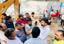 ਵਿਧਾਇਕ ਸ਼ੈਰੀ ਕਲਸੀ ਦੀ ਅਗਵਾਈ ਹੇਠ ਜੋਗੀਆਂ ਮੁਹੱਲਾ ਵਿਖੇ ਸੜਕਾਂ ਦੇ ਨਿਰਮਾਣ ਦੇ ਕੰਮ ਜੰਗੀ ਪੱਧਰ ‘ਤੇ ਜਾਰੀ ਵਿਧਾਇਕ ਸ਼ੈਰੀ ਕਲਸੀ ਦੀ ਅਗਵਾਈ ਹੇਠ ਜੋਗੀਆਂ ਮੁਹੱਲਾ ਵਿਖੇ ਸੜਕਾਂ ਦੇ ਨਿਰਮਾਣ ਦੇ ਕੰਮ ਜੰਗੀ ਪੱਧਰ 'ਤੇ ਜਾਰੀ