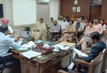 *ਡਿਪਟੀ ਕਮਿਸ਼ਨਰ ਵਲੋਂ ਮਹੀਨਾਵਾਰ ਮੀਟਿੰਗ ਦੌਰਾਨ ਸਿਹਤ ਸੇਵਾਵਾਂ ਦਾ ਜਾਇਜ਼ਾ *ਡਿਪਟੀ ਕਮਿਸ਼ਨਰ ਵਲੋਂ ਮਹੀਨਾਵਾਰ ਮੀਟਿੰਗ ਦੌਰਾਨ ਸਿਹਤ ਸੇਵਾਵਾਂ ਦਾ ਜਾਇਜ਼ਾ