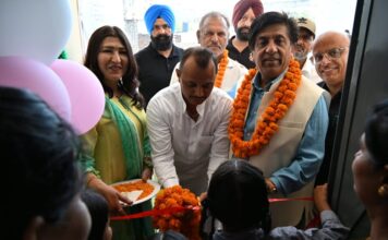 ਵਿਧਾਇਕ ਬ੍ਰਮ ਸ਼ੰਕਰ ਜਿੰਪਾ ਨੇ ਸਰਕਾਰੀ ਐਲੀਮੈਂਟਰੀ ਸਕੂਲ ਬਜਵਾੜਾ ‘ਚ ਨਵੇਂ ਕਲਾਸਰੂਮਾਂ ਦਾ ਕੀਤਾ ਉਦਘਾਟਨ ਵਿਧਾਇਕ ਬ੍ਰਮ ਸ਼ੰਕਰ ਜਿੰਪਾ ਨੇ ਸਰਕਾਰੀ ਐਲੀਮੈਂਟਰੀ ਸਕੂਲ ਬਜਵਾੜਾ ‘ਚ ਨਵੇਂ ਕਲਾਸਰੂਮਾਂ ਦਾ ਕੀਤਾ ਉਦਘਾਟਨ