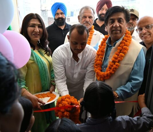 ਵਿਧਾਇਕ ਬ੍ਰਮ ਸ਼ੰਕਰ ਜਿੰਪਾ ਨੇ ਸਰਕਾਰੀ ਐਲੀਮੈਂਟਰੀ ਸਕੂਲ ਬਜਵਾੜਾ ‘ਚ ਨਵੇਂ ਕਲਾਸਰੂਮਾਂ ਦਾ ਕੀਤਾ ਉਦਘਾਟਨ ਵਿਧਾਇਕ ਬ੍ਰਮ ਸ਼ੰਕਰ ਜਿੰਪਾ ਨੇ ਸਰਕਾਰੀ ਐਲੀਮੈਂਟਰੀ ਸਕੂਲ ਬਜਵਾੜਾ ‘ਚ ਨਵੇਂ ਕਲਾਸਰੂਮਾਂ ਦਾ ਕੀਤਾ ਉਦਘਾਟਨ