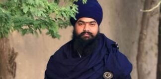 ਪੰਜਾਬ ਪੁਲਸ ਦੀ ਹਿਰਾਸਤ ਵਿਚ ਅੰਮ੍ਰਿਤਪਾਲ ਮਹਿਰੋਂ, ਪਹੁੰਚਣ ਵਾਲਾ ਹੈ ਭਾਰਤ | ਪੰਜਾਬ ਖ਼ਬਰਾਂ ਪੰਜਾਬ ਪੁਲਸ ਦੀ ਹਿਰਾਸਤ ਵਿਚ ਅੰਮ੍ਰਿਤਪਾਲ ਮਹਿਰੋਂ, ਪਹੁੰਚਣ ਵਾਲਾ ਹੈ ਭਾਰਤ | ਪੰਜਾਬ ਖ਼ਬਰਾਂ